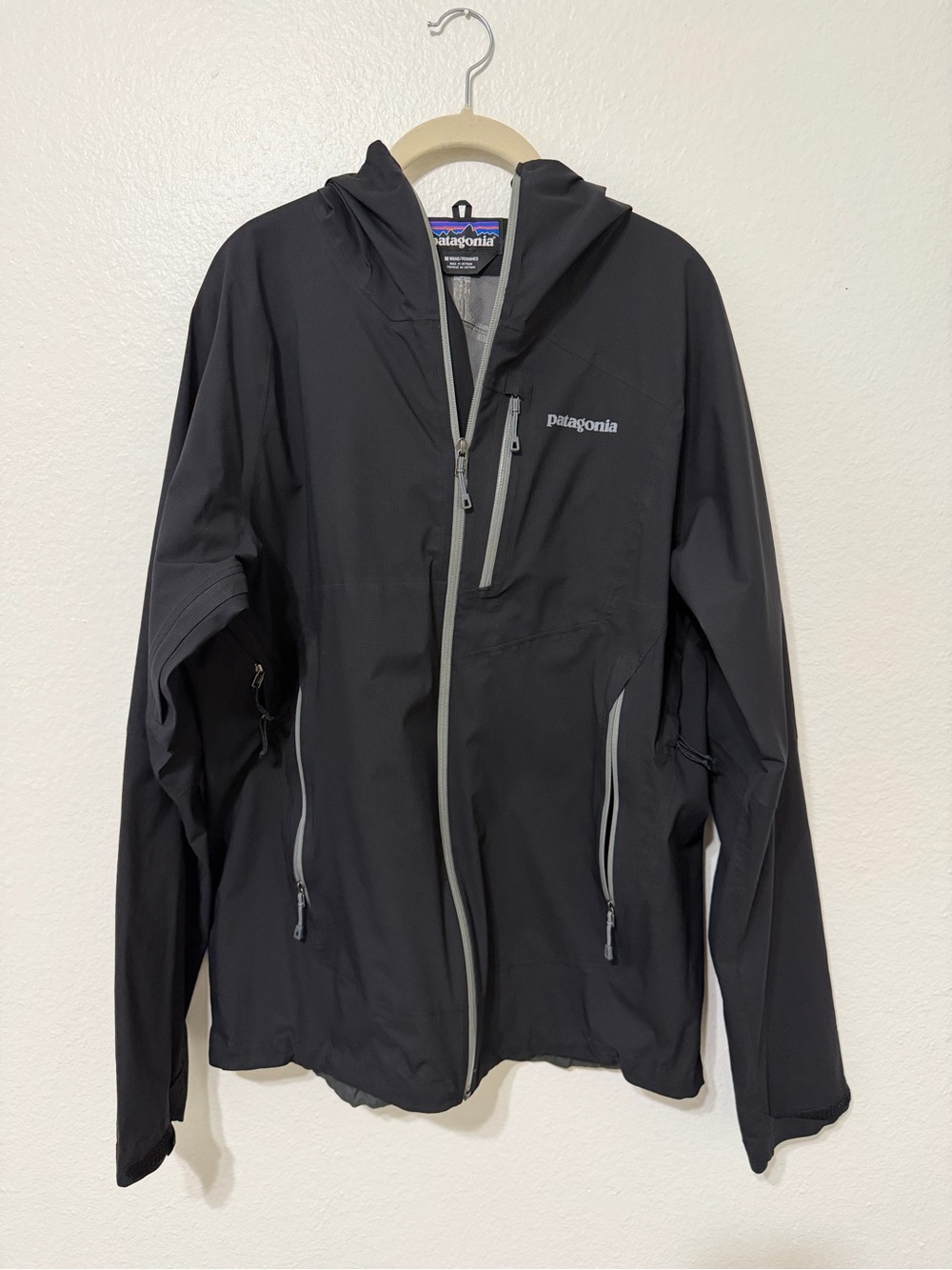 Patagonia Men’s Stretch Rainshadow Jacket Size Medium Black Raincoat Hiking